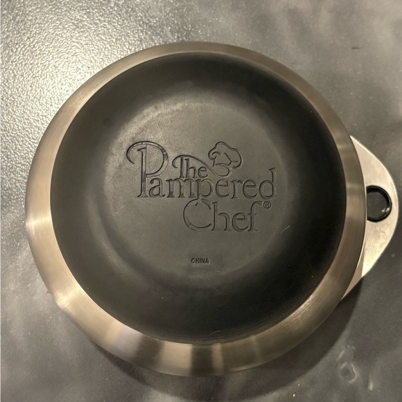 Pampered Chef Stainless Steel Mixing Bowl 24 Cup 6L Pour Spout & Handle - Picture 8 of 10